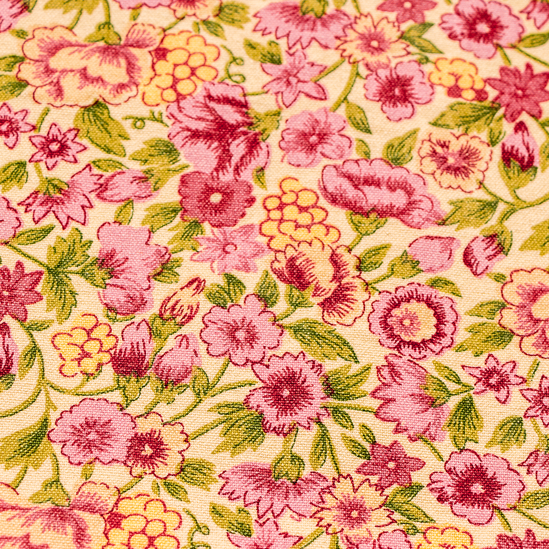 Cubremantel Flor Fucsia